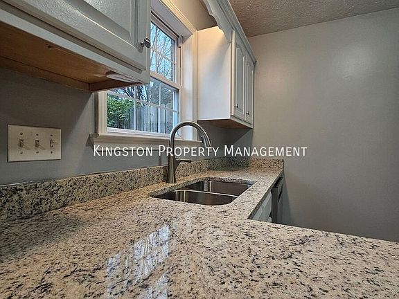 2nd image of 1049 Merrick Dr #B