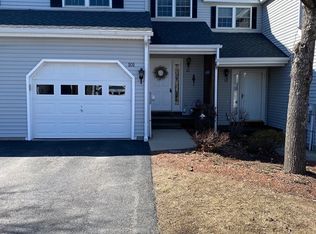 101 Bridle Cross Rd #101, Fitchburg, MA 01420