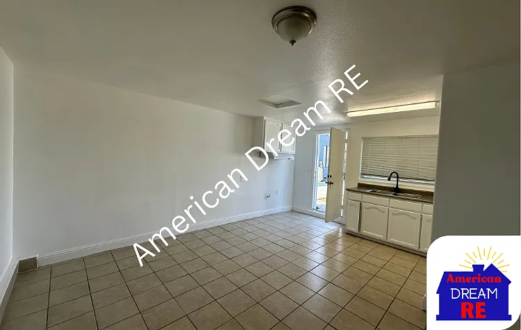 Studio, 500 sqft, $1,050 — Photo 3