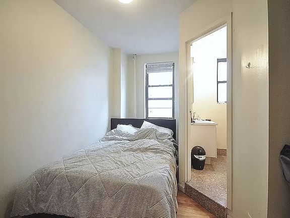 4th image of 416 E 71st St APT 26