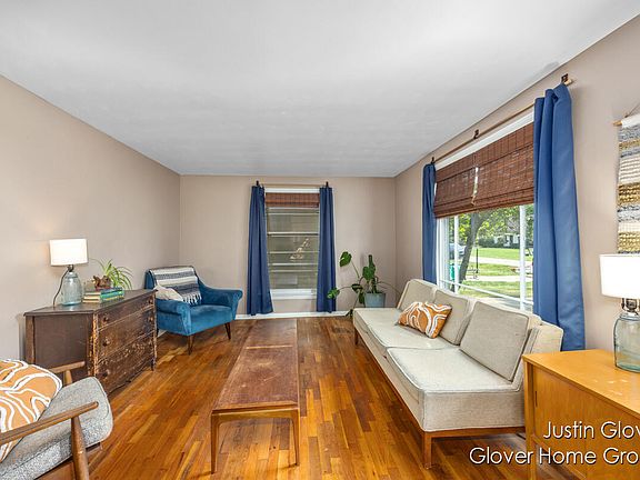5th image of 3107 Waterford Ave NE