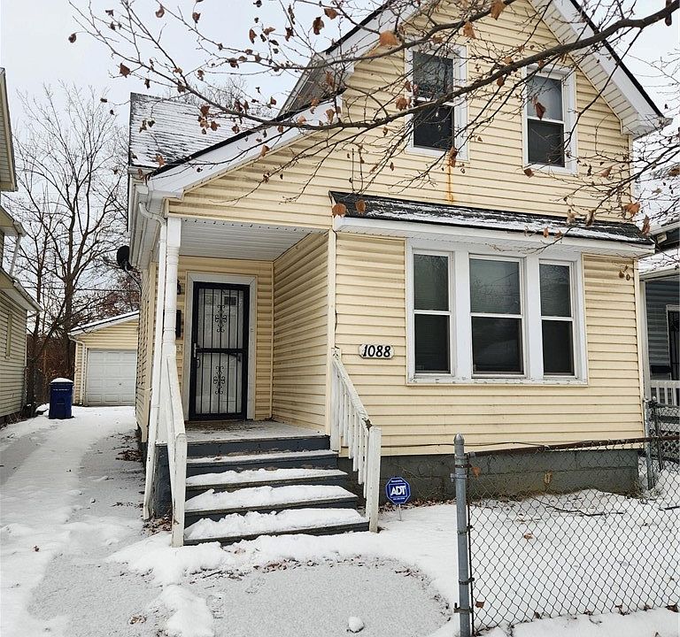 1st image of 1088 E 72nd St