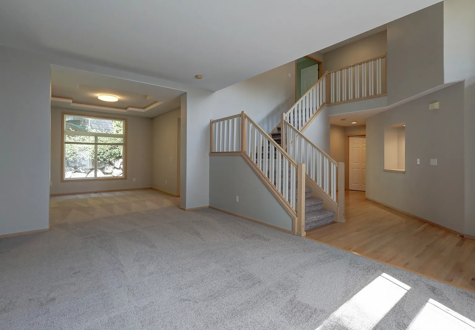 4 bed, 2.5 bath, 2680 sqft, $3,600 — Photo 3