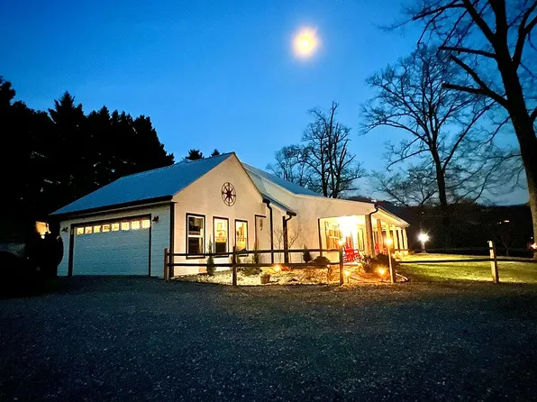 56 Sneaking Creek Rdg, Hayesville, NC 28904