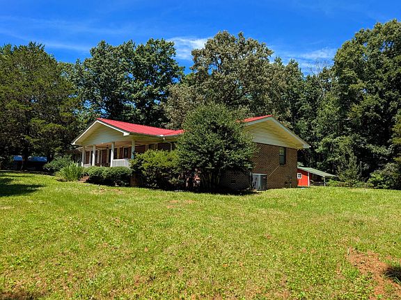 3rd image of 142 Roberts Rd