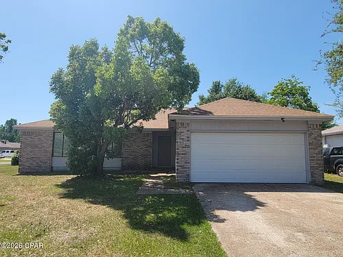3727 Greentree Pl Photo 1