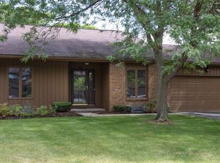 76 Great Wood Cir, Fairport, NY 14450