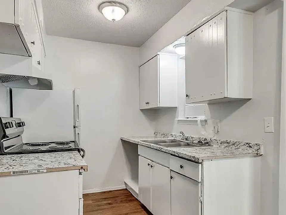The Pines Apts