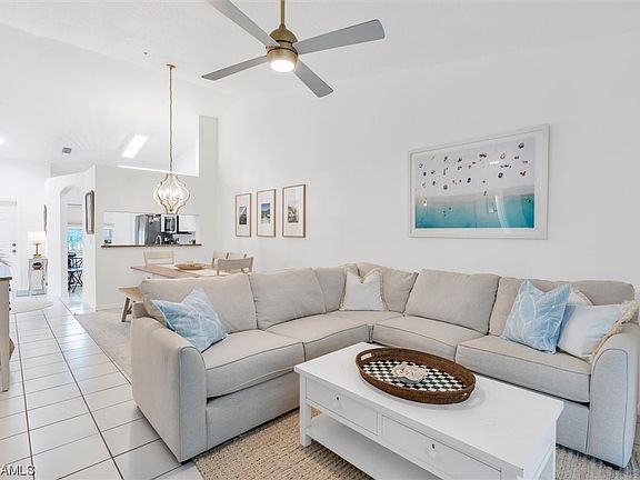 2nd image of 6625 Huntington Lakes Cir APT 204