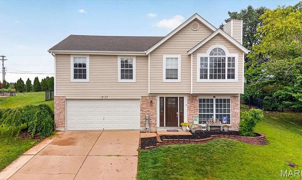 1st image of 1873 Fox Pointe Dr