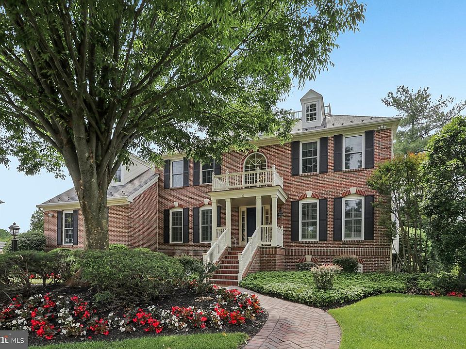 1st image of 4 Broadacre Dr