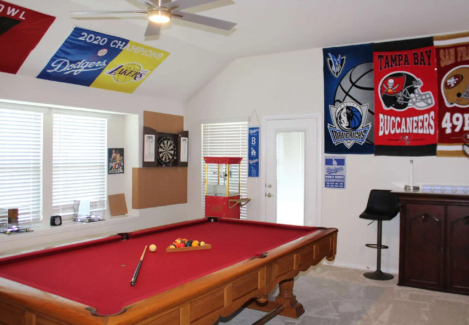 4 bed, 3.5 bath, 3429 sqft, $3,395 — Photo 4