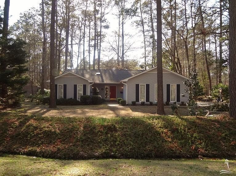 1st image of 8 Swamp Fox Dr
