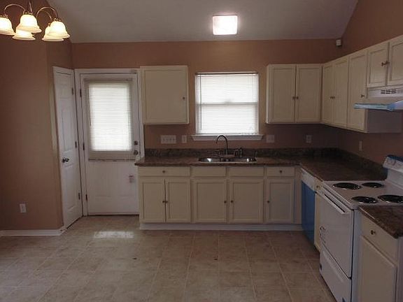4th image of 117 Mary Jane Ln