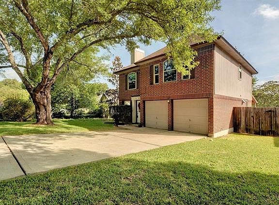 3rd image of 608 Kingfisher Creek Dr