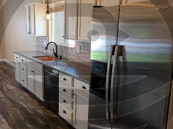 3rd image of 2608 Palmer Ave