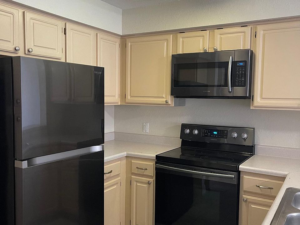 1st image of 14013 Fairway Island Dr APT 423
