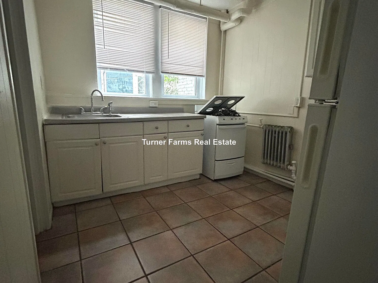 2 bed, 8888 sqft, $2,275 — Photo 1
