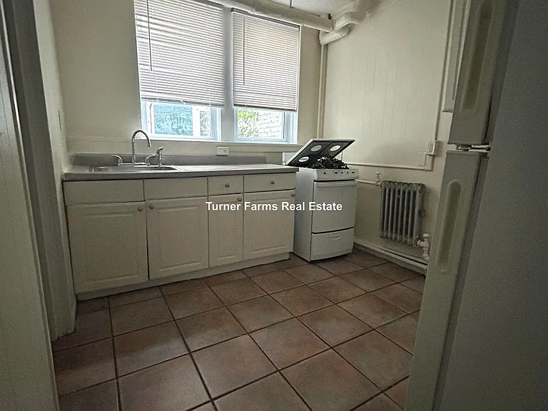 518 Cambridge St #1C — Photo 8
