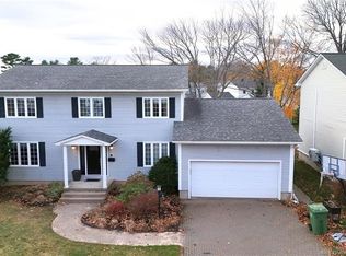 131 Wiggins Dr, Fredericton, NB E3A5N7