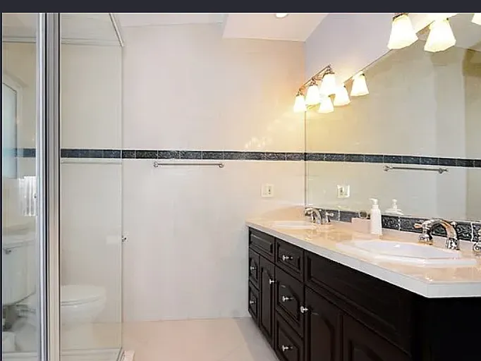 3970 Ellenita Ave — Photo 8