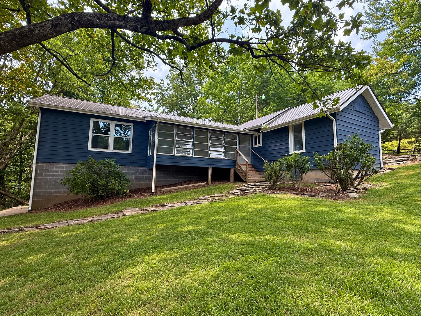 2 bed, 1.5 bath, $1,600 — Photo 2
