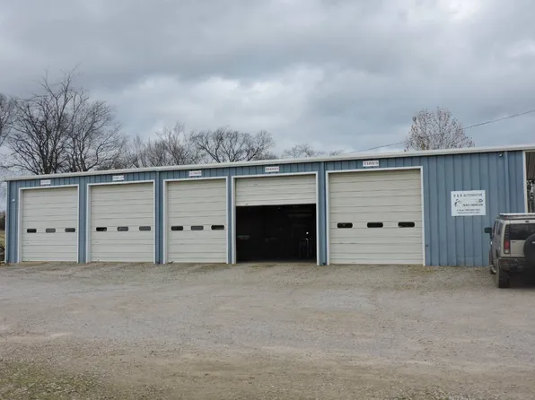 814 N Main St, Waldron, AR 72958