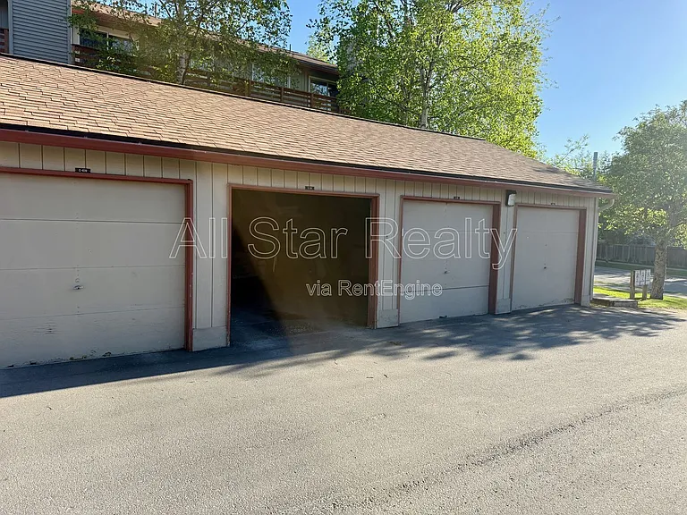 9625 Independence Dr #C311 — Photo 17