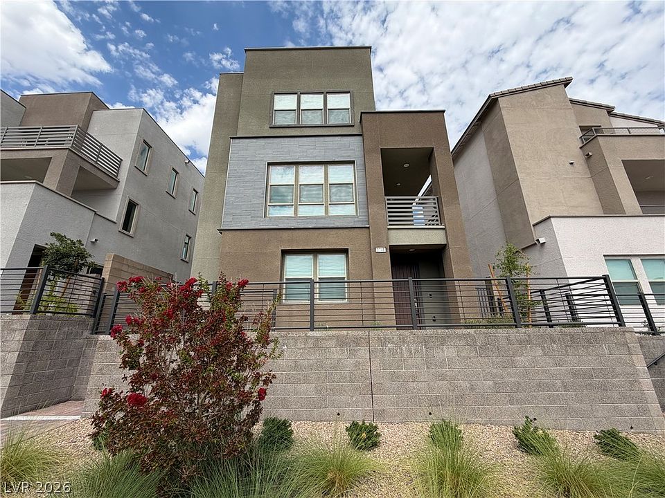 1st image of 1741 N Desert Foothills Dr