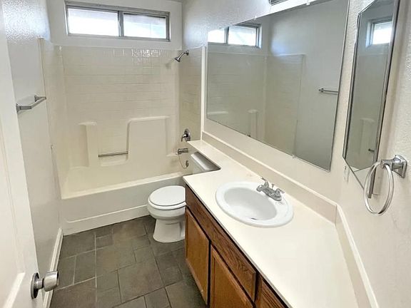 4th image of 1691 Marenda Dr