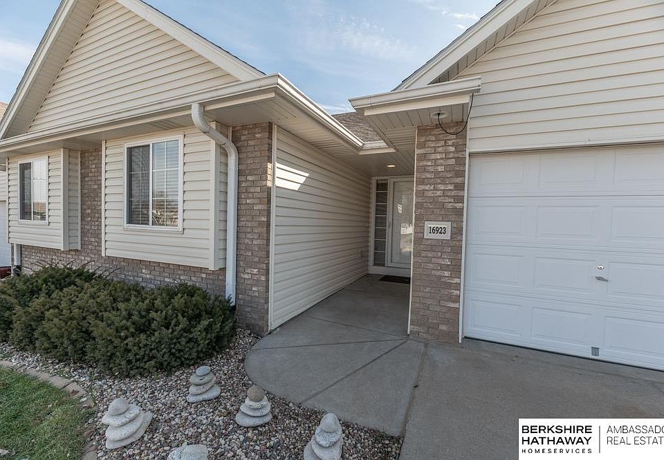 1st image of 16923 Joanne Dr