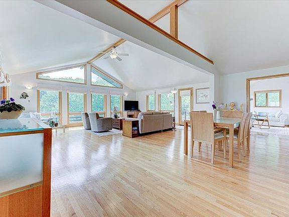 5th image of 53708 Dill Ln