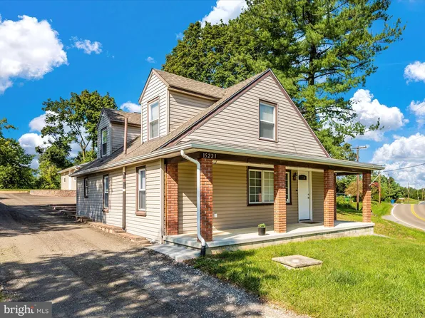 15221 Clear Spring Rd, Williamsport, MD 21795