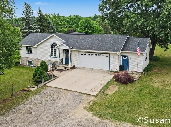 3454 Holland Lake Rd, Sheridan, MI 48884