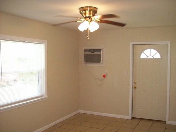 5th image of 1605 Lake Ave