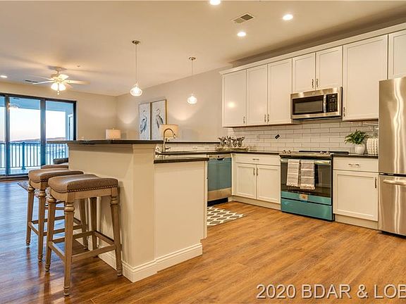 5th image of 166 Captiva Dr #4B