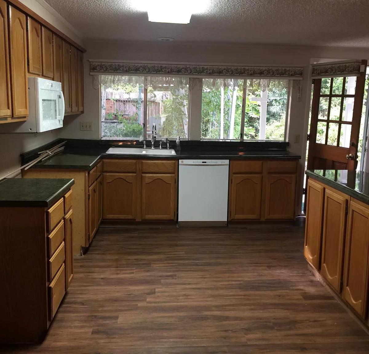 3 bed, 1775 sqft, $2,000 — Photo 2