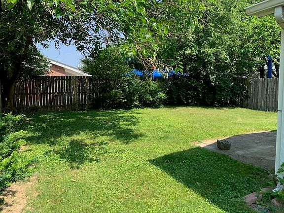 3rd image of 1813 McCullough Dr