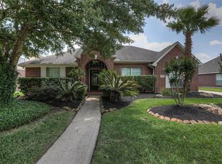 8404 Nahas Ct, Pearland, TX 77584