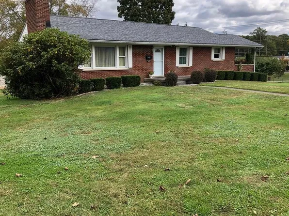 201 Park Dr, Fayetteville, WV 25840