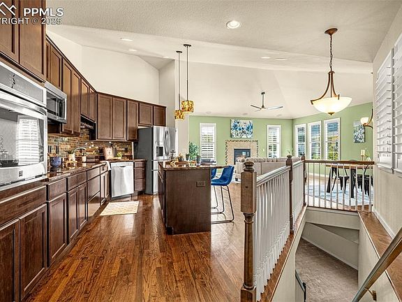 5th image of 1792 Portland Gold Dr