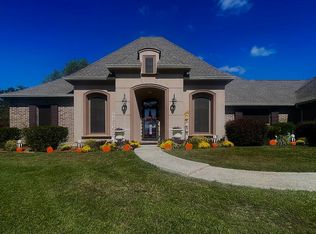 168 Shore Crest Cir, Carriere, MS 39426