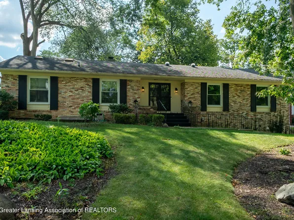 4255 Mar Moor Dr, Lansing, MI 48917