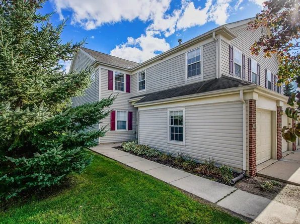 305 Victoria Dr, Dexter, MI 48130