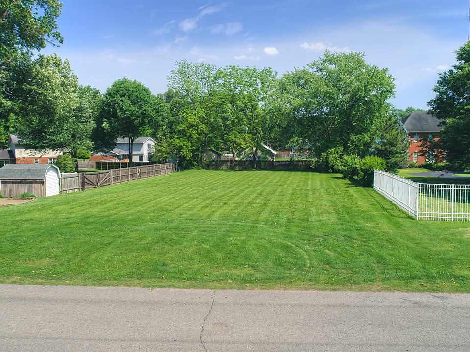 1st image of 2324 Sunset Ln