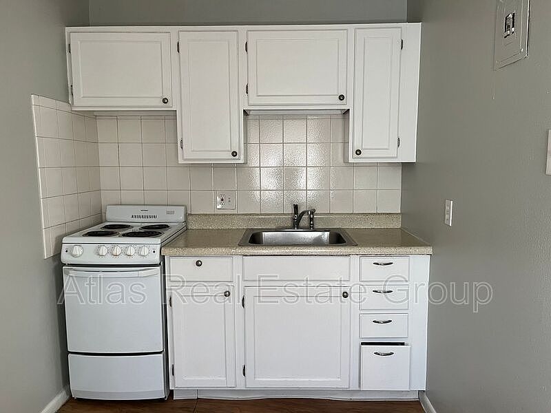 1st image of 1520 N Trenton St Unit 106