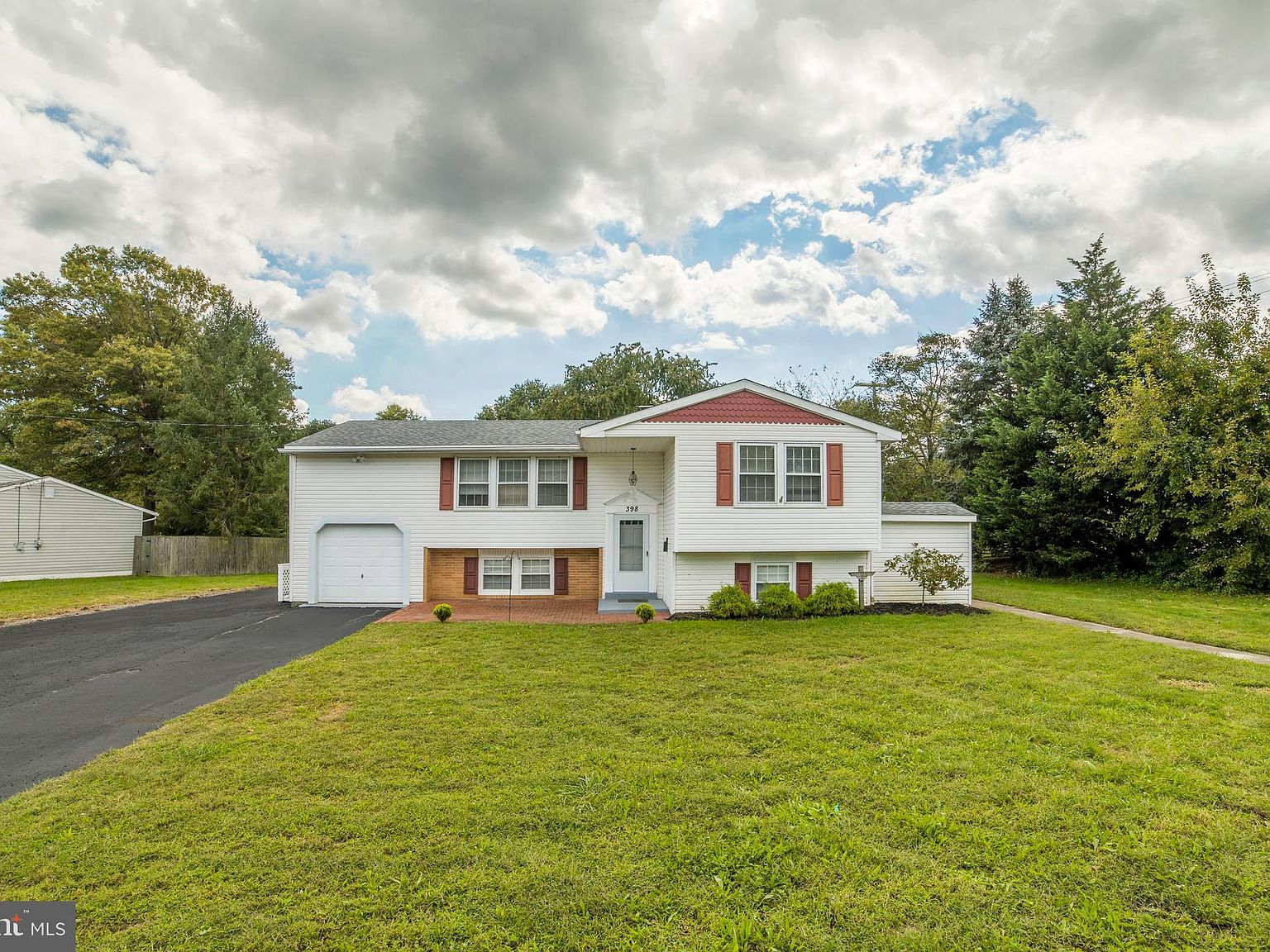 398 Hickory Ave, Carneys Pt, NJ 08069 | Zillow