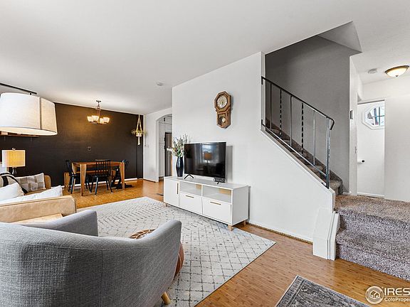 3rd image of 10086 Holland Ct