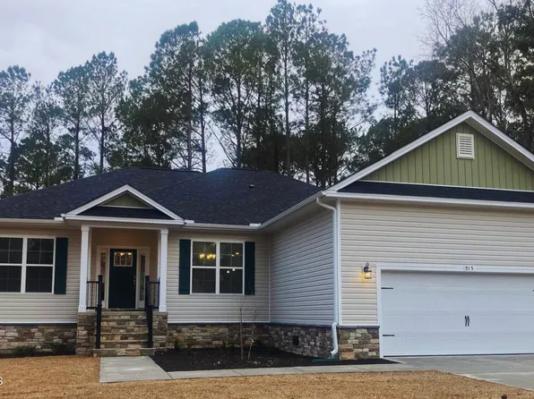 915 Sea Holly Court, New Bern, NC 28560