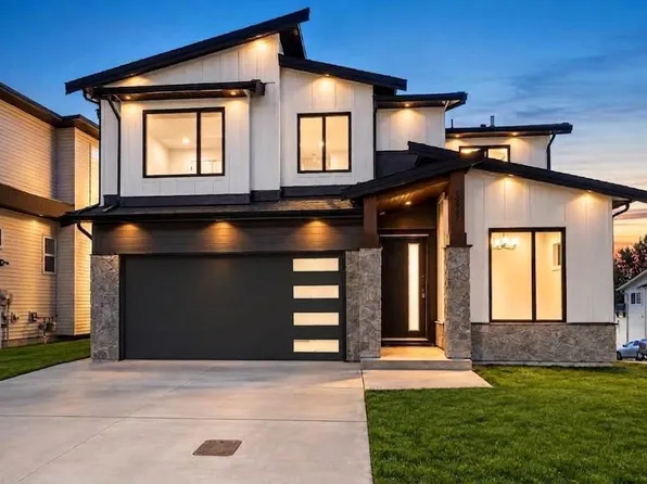 10545 McVeety St, Maple Ridge, BC V2W 0K3